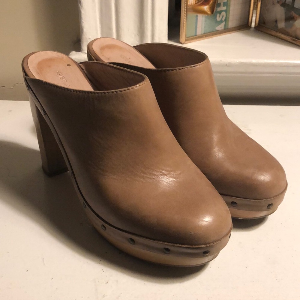 Tan platform heels